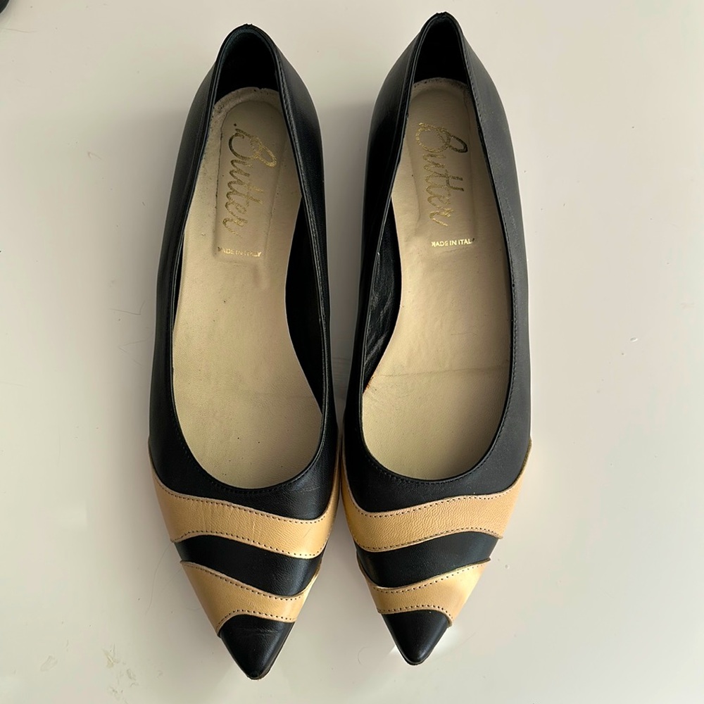 Butter Italian-Made Leather Black and Beige Pointy Toe Flats size 9.5